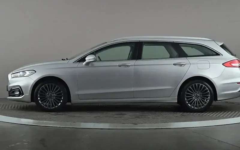 Used Ford Mondeo Titanium 150 HP (110 kW) 2021 Estate