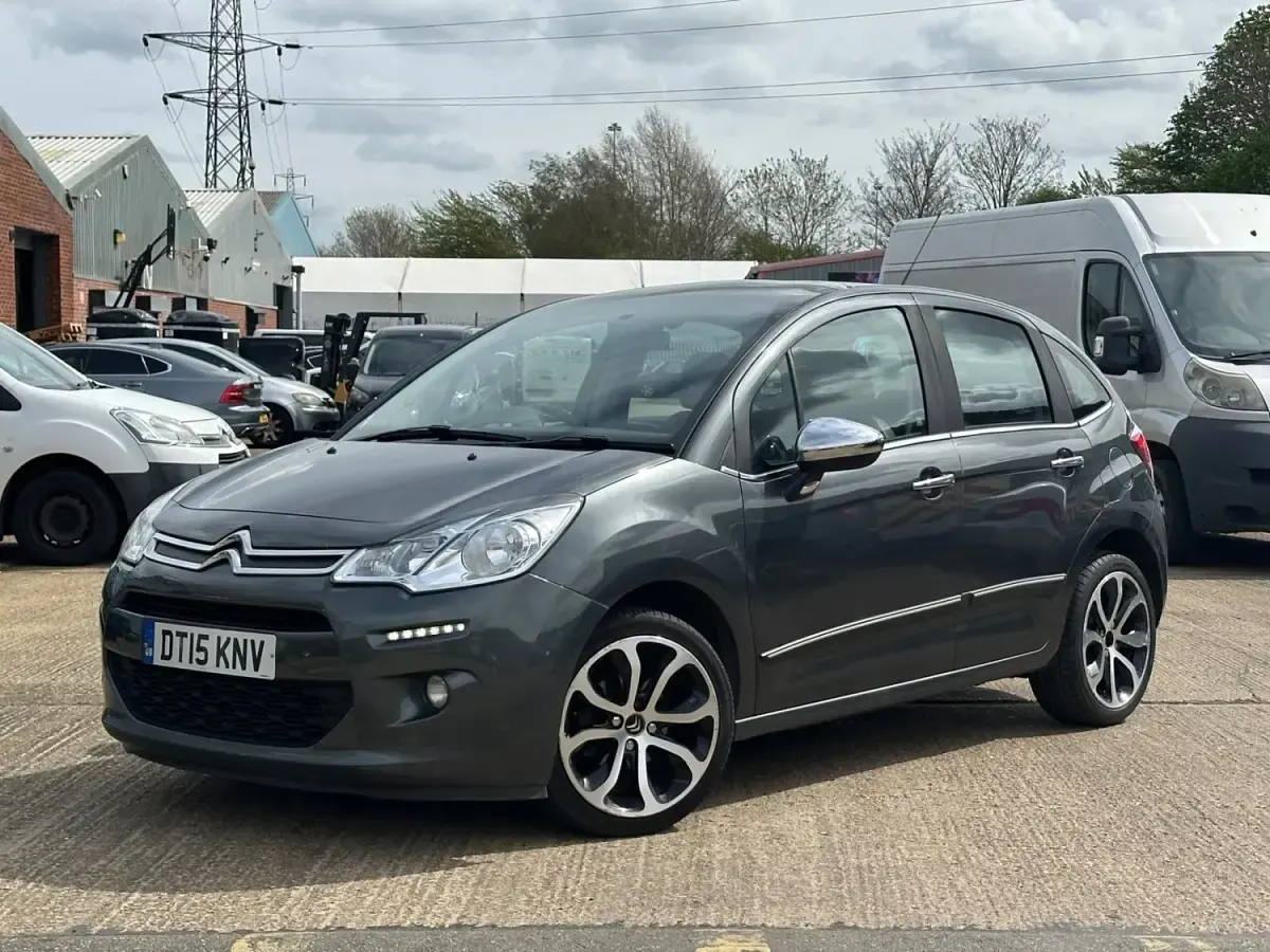 Usado Citroën C3 PureTech 2015 Gris Utilitario