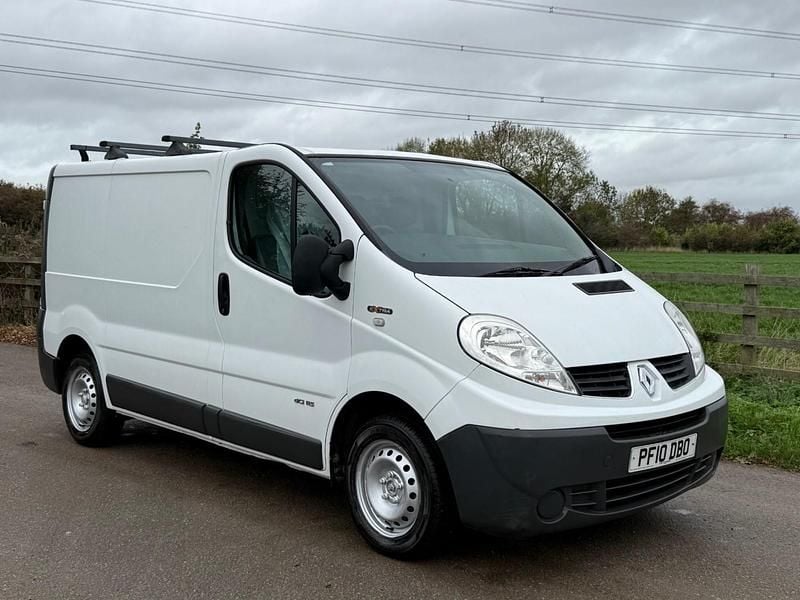 White Used 2010 Renault Trafic Van | £4,495 (Fair price) - Image 1/4