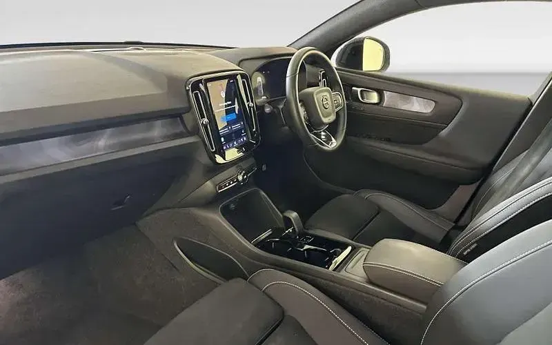 Used Volvo C40 Ultimate 169 kW (231 HP) 2023 Black SUV