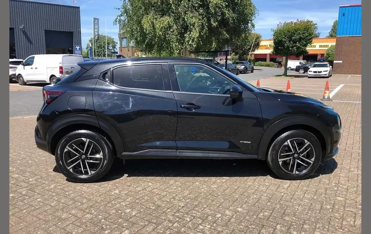 Used Nissan Juke N-Connecta 143 HP (105 kW) 2024 Black SUV