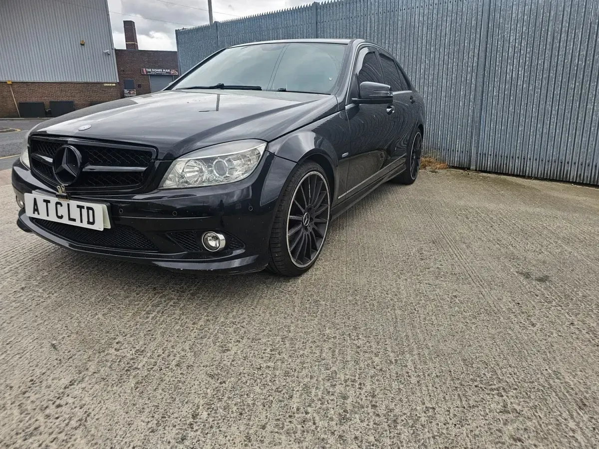 Used Mercedes C180 2011 Black Sedan