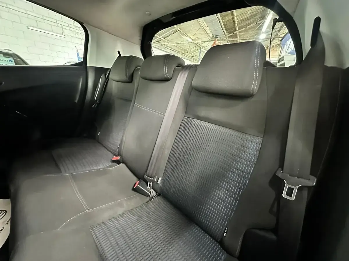 Second-hand Peugeot 208 Allure 82 CP (60 kW) 2015 Negru Hatchback