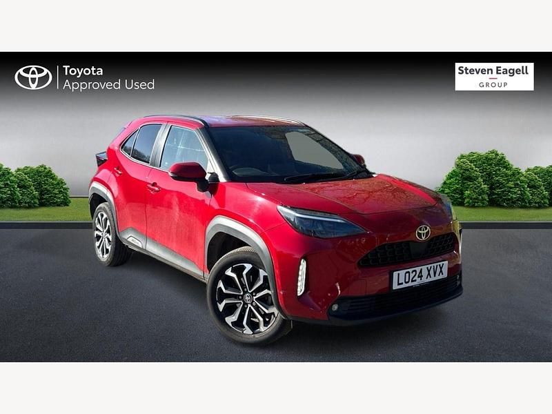 Used Toyota Yaris Hybrid Design 2024 Red Hatchback
