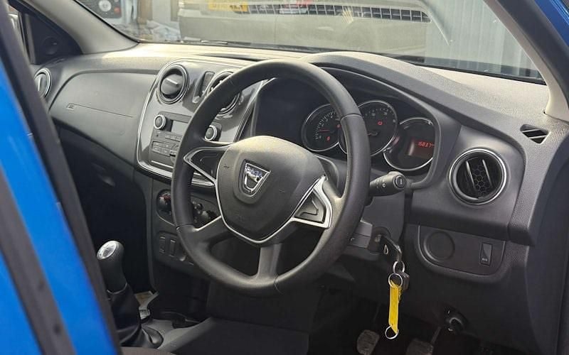 Usado Dacia Sandero Essentiel 90 HP (66 kW) 2020 Citadino