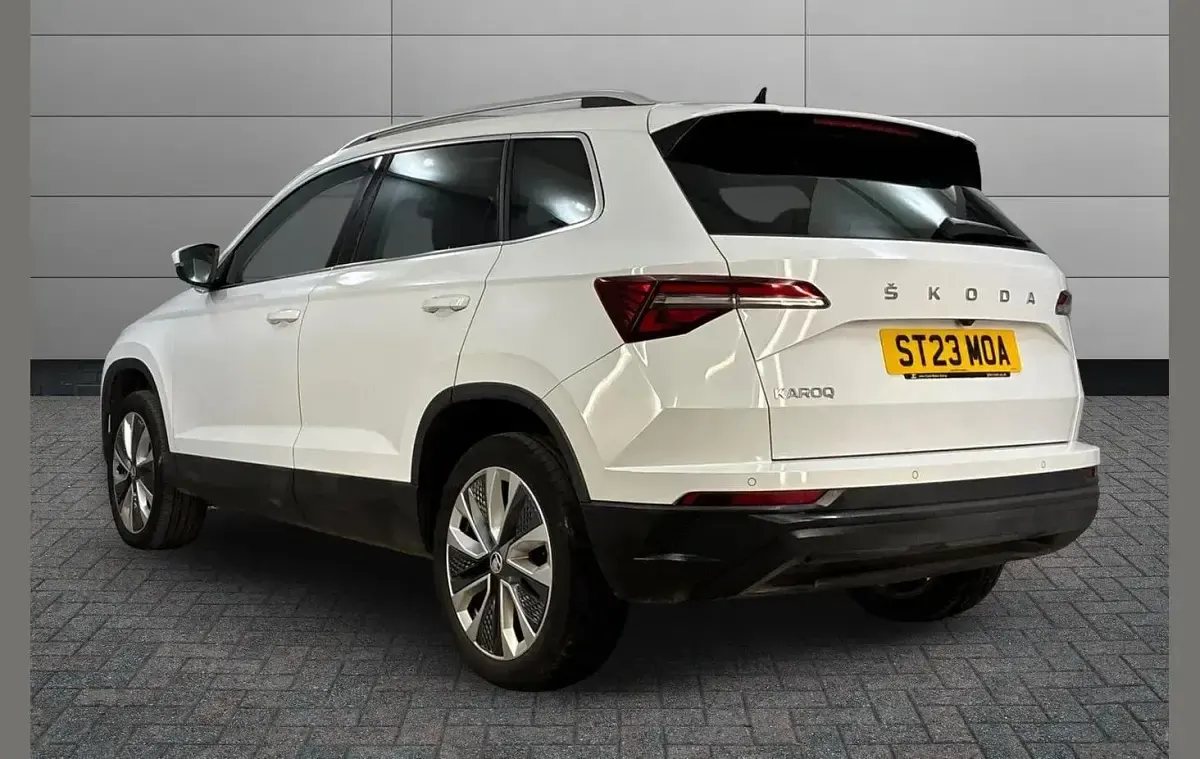 Used Skoda Karoq SE L 150 HP (110 kW) 2023 Moon white metallic SUV