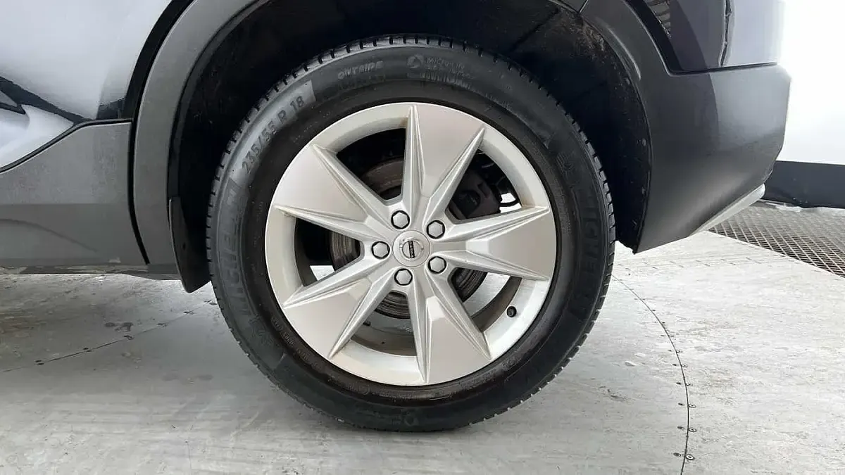 Used Volvo XC40 Core 2023 Black SUV