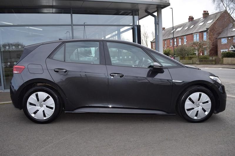 Used VW ID.3 Pro 106 kW (145 HP) 2023 Grey Hatchback