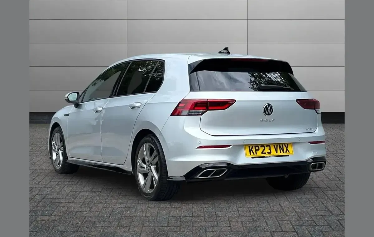 Used VW Golf VIII R-line 147 HP (108 kW) 2023 Silver Hatchback
