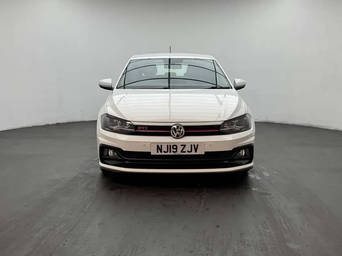 Used VW Polo GTI 200 HP (147 kW) 2019 White Hatchback