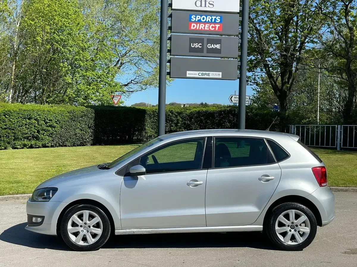 Used VW Polo Match 75 HP (55 kW) 2012 Silver Hatchback