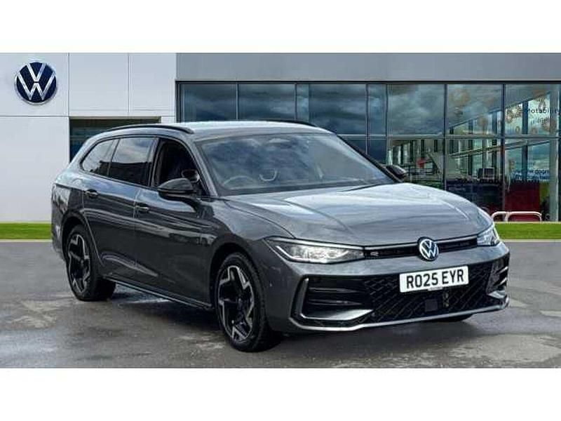 Used 2025 VW Passat | £32,499 - Image 1/4
