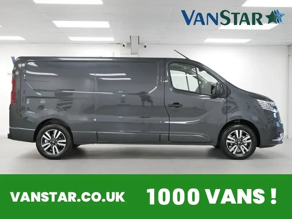 New Renault Trafic 150 HP (110 kW) 2026 Grey