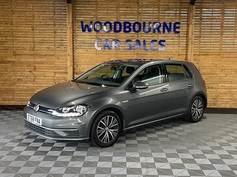 Used VW Golf VII SE 130 HP (95 kW) 2019 Grey Hatchback