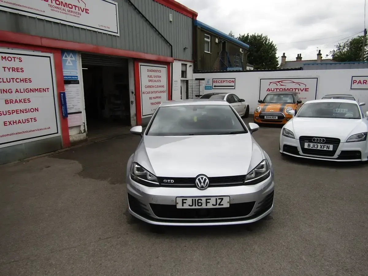 Used VW Golf VII GTD 181 HP (133 kW) 2016 Silver Hatchback