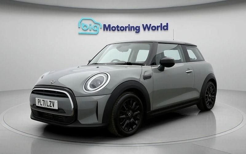 Used Mini Cooper Classic 136 HP (100 kW) 2022 Hatchback