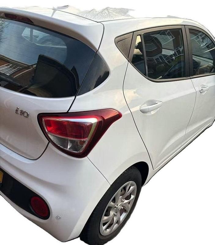 Used Hyundai i10 SE 87 HP (63 kW) 2018 White Hatchback