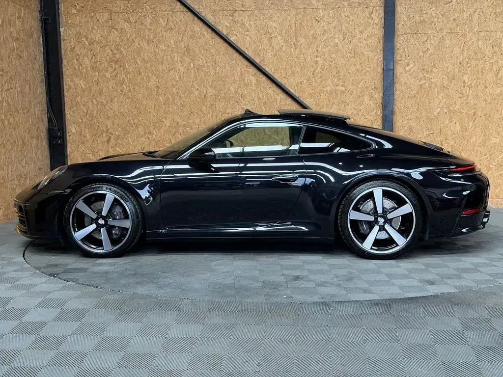Used Porsche 911 Carrera 394 HP (289 kW) 2025 Black Coupe