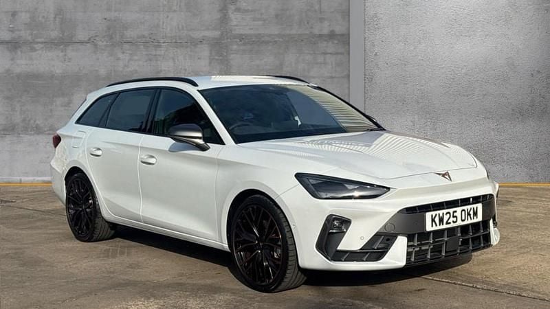 White New 2025 Cupra Leon Estate | £28,990 (Fair price) - Image 1/4