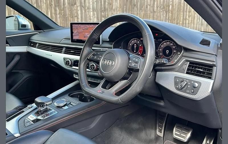 Used Audi RS4 Design 451 HP (331 kW) 2018 Black Estate