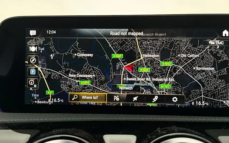 Used Mercedes CLA180 AMG line 136 HP (100 kW) 2022 Silver Coupe