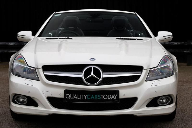 Used Mercedes SL350 2010 White Cabriolet