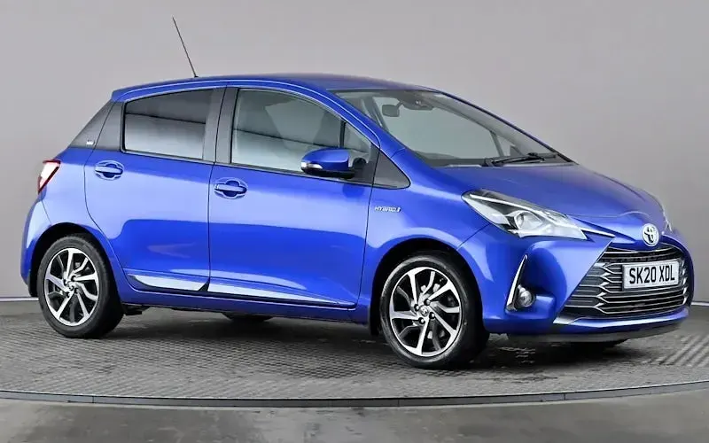 Usado Toyota Yaris Hybrid 101 CV (74 kW) 2020 Utilitario