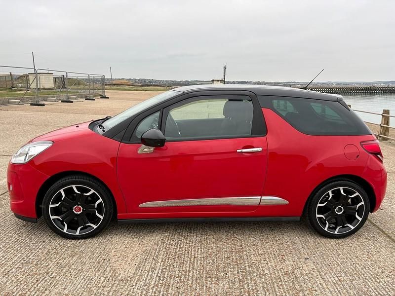 Begagnad Citroën DS3 2012 Röd Halvkombi