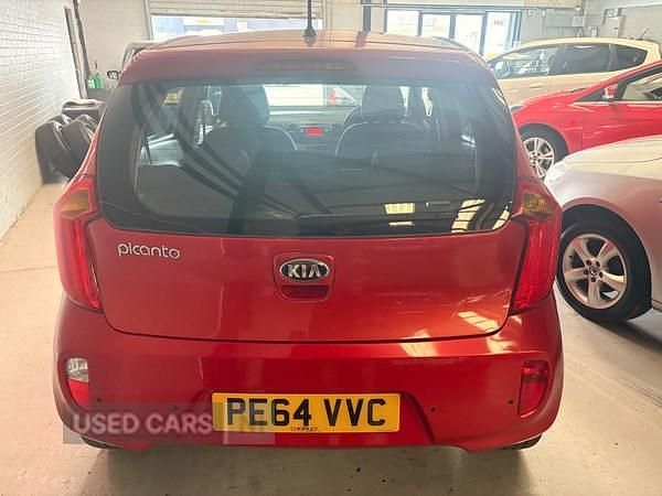 Used Kia Picanto 84 HP (61 kW) 2014 Red Hatchback