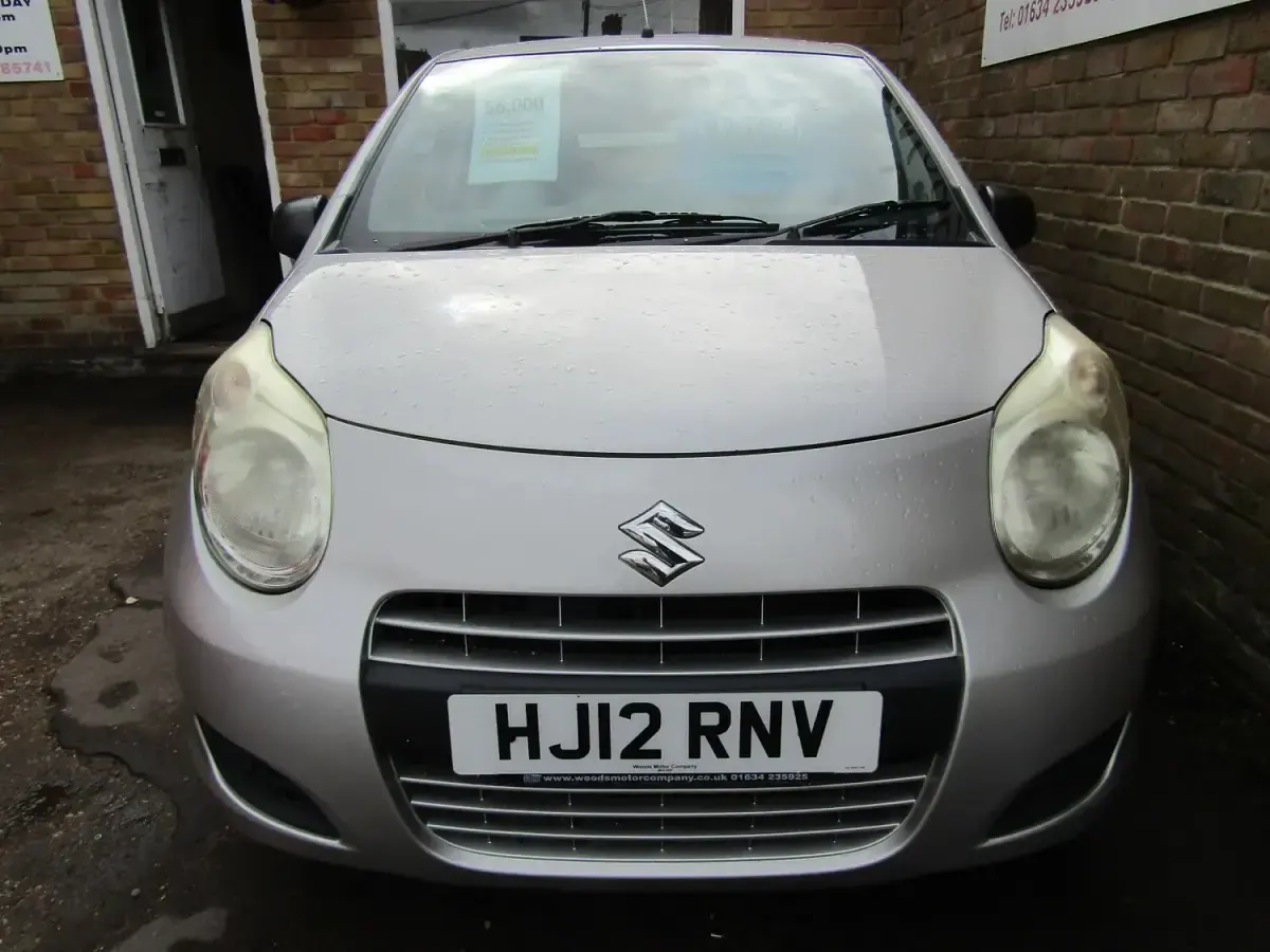 Used Suzuki Alto 68 HP (50 kW) 2012 Silver Hatchback
