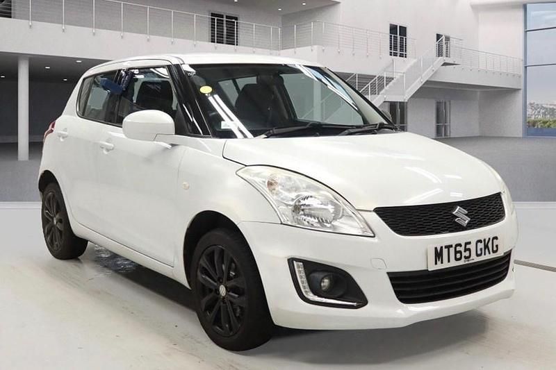 White Used 2015 Suzuki Swift SZ3 Hatchback | £4,995 (Fair price) - Image 1/1