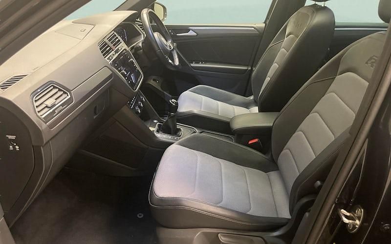Used VW Tiguan R-line 150 HP (110 kW) 2020 Black SUV