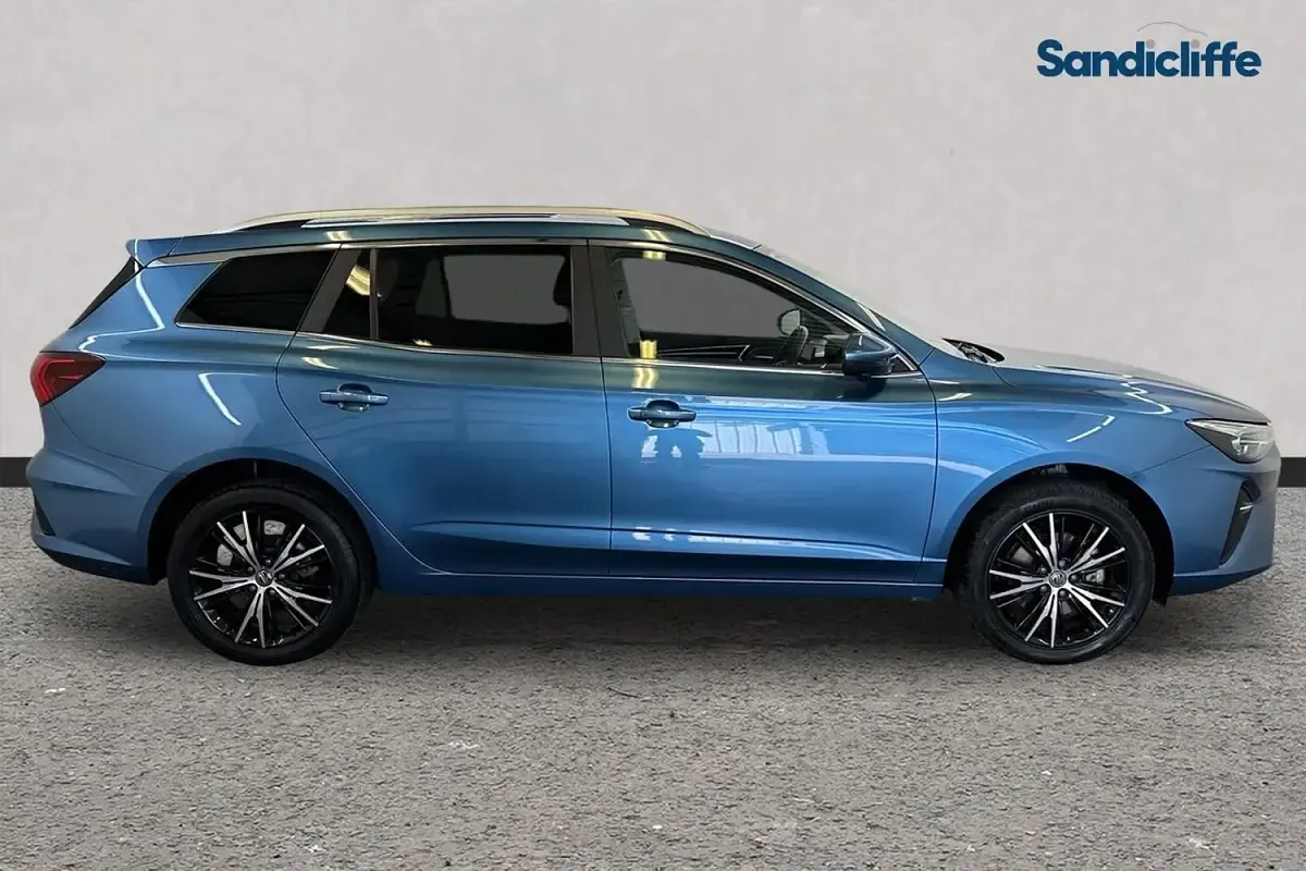 Second-hand MG MG5 EV Trophy 114 kW (156 CP) 2022 Albastru Break