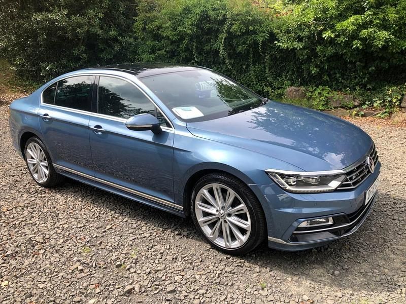 Blue Used 2018 VW Passat R-line Sedan | £13,590 (Fair price) - Image 1/4