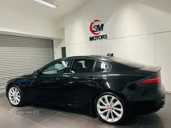 Gebraucht Jaguar XE S 180 PS (132 kW) 2019 Schwarz Limousine