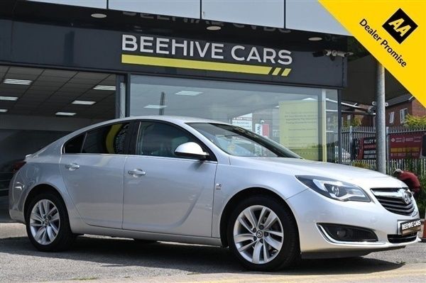 Silver Used 2015 Vauxhall Insignia SRi Hatchback | £4,950 (Fair price) - Image 1/1