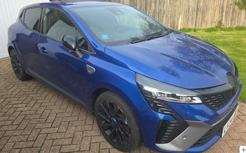Used Renault Clio V Esprit Alpine 143 HP (105 kW) 2024 Blue Hatchback