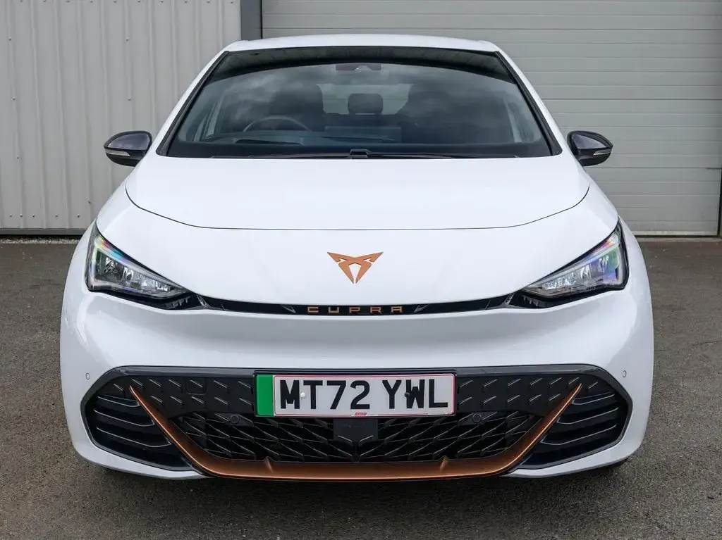 Used Cupra Born 150 kW (204 HP) 2022 White Hatchback