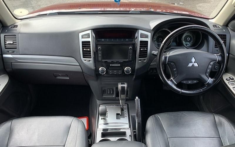 Used Mitsubishi Shogun 190 HP (139 kW) 2017 SUV