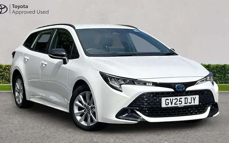 Used Toyota Corolla 140 HP (102 kW) 2025 Estate