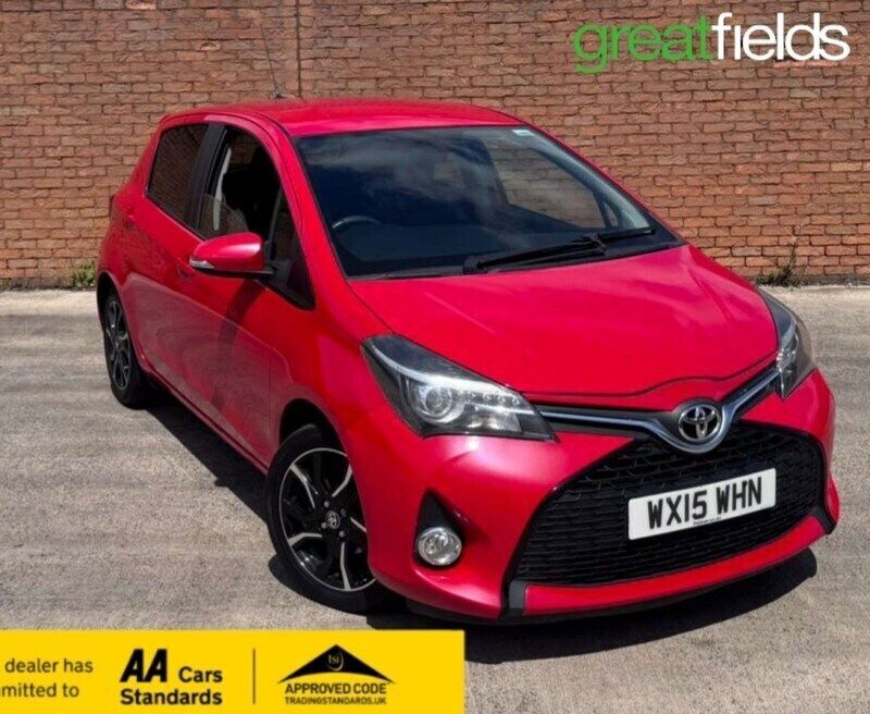 Red Used 2015 Toyota Yaris Sport Hatchback | £5,395 (Fair price) - Image 1/4