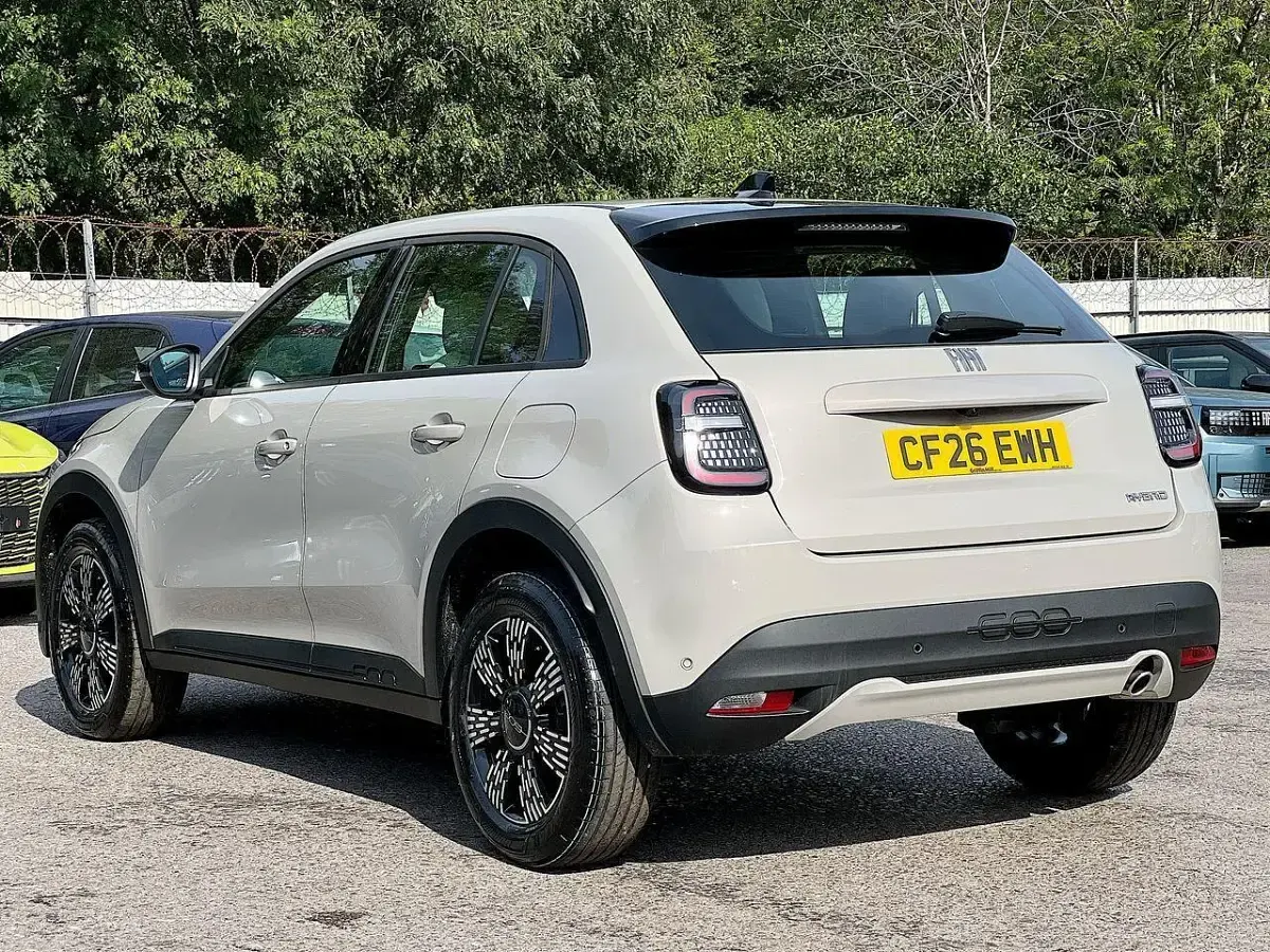 New Fiat 600 Icon 99 HP (72 kW) 2026 Brown SUV