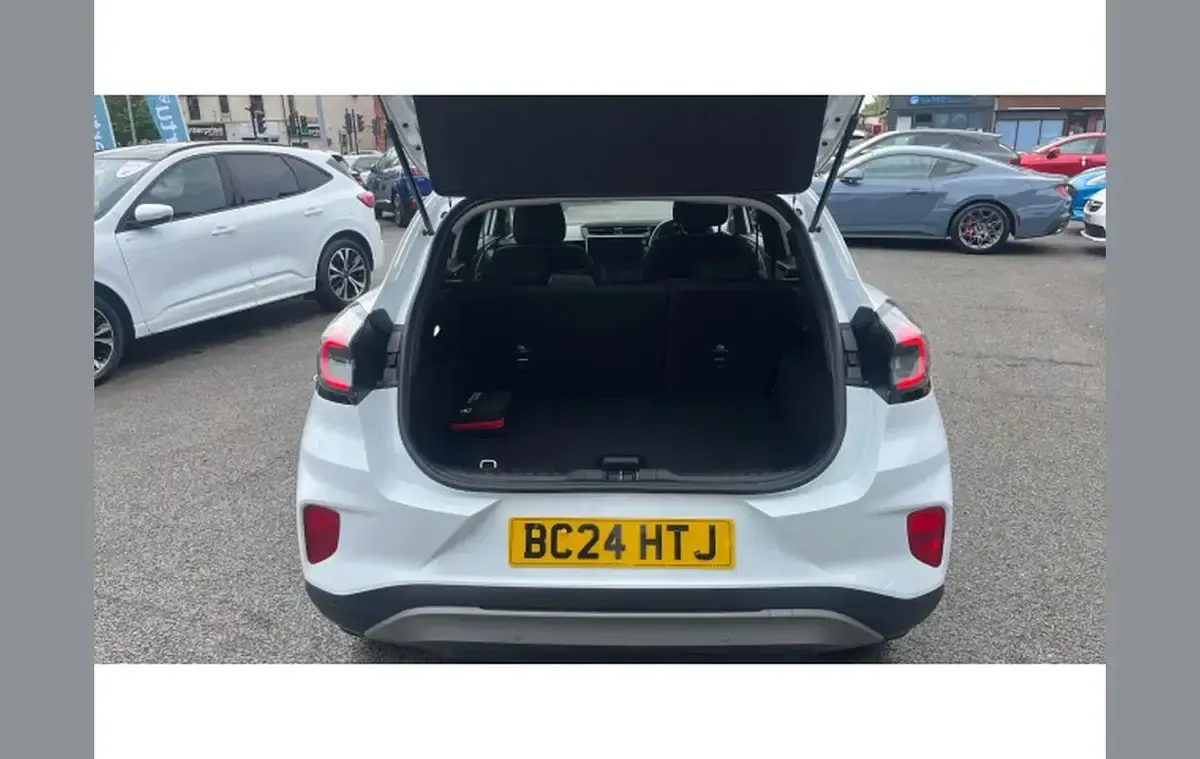 Used Ford Puma Titanium 123 HP (90 kW) 2024 White SUV