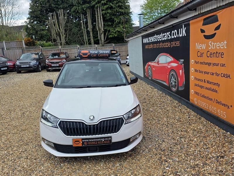 Usado Skoda Fabia Colour Edition 60 HP (44 kW) 2021 Branco Citadino