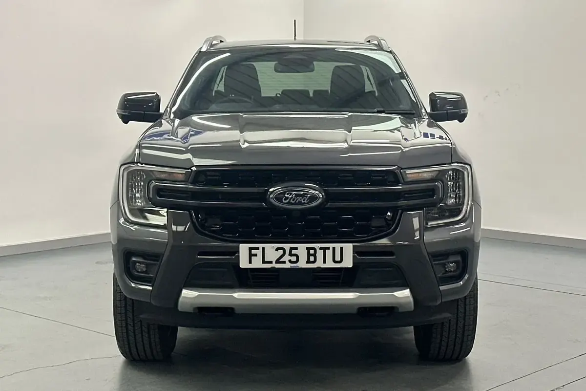 Second-hand Ford Ranger Wildtrack 240 CP (176 kW) 2025 Gri Pickup