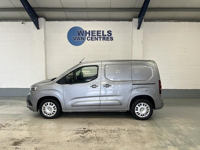 Used Vauxhall Combo S 100 HP (73 kW) 2023 Grey MPV