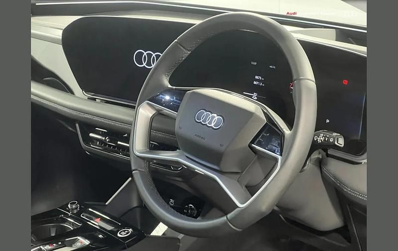 Used Audi e-tron Sport 269 kW (367 HP) 2025 Black SUV