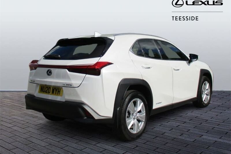 Used Lexus UX 250h 181 HP (133 kW) 2020 White SUV