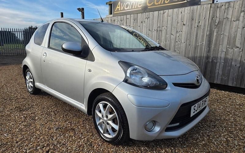 Used Toyota Aygo 68 HP (50 kW) 2014 Silver Hatchback