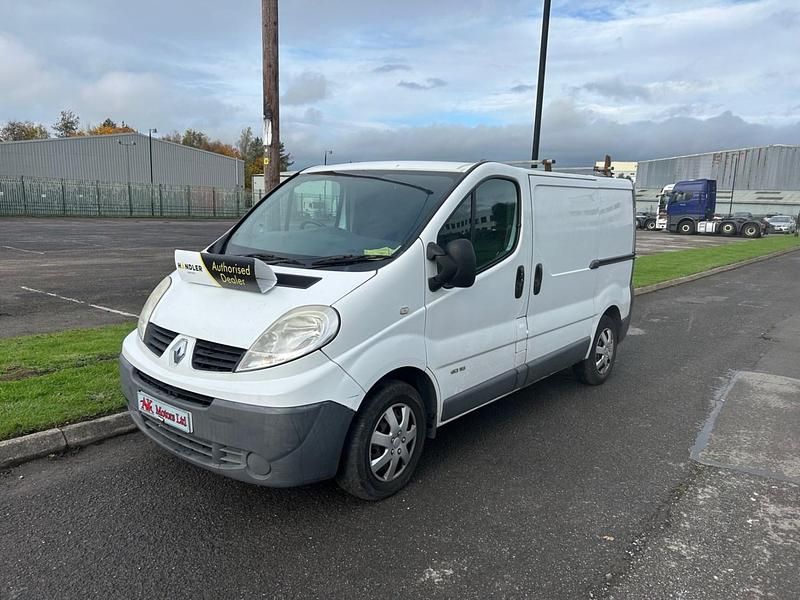Used Renault Trafic 115 HP (84 kW) 2012 White MPV